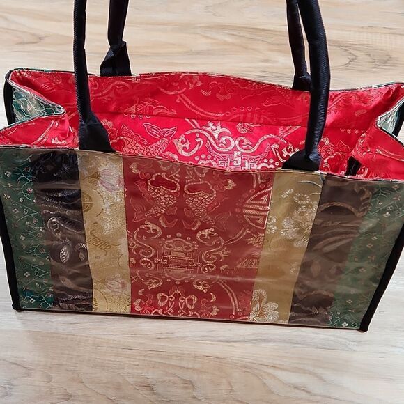 NWOT XL Asian Themed Tote 💥💥HP 9/29 - Picture 2 of 7